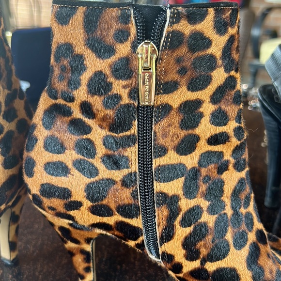 Vince Camuto leopard Calf Skin Booties - Picture 5 of 6